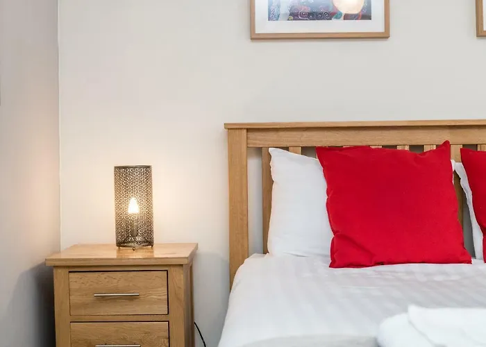 Host & Stay - York Place Apt